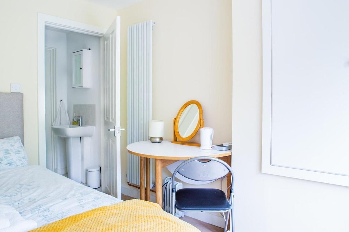 New Snug Doubleensuite In Central Forest Row Luaran gambar